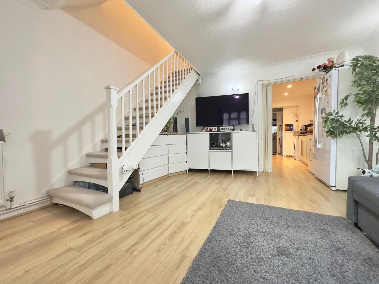 2 bed property in Mundells, Cheshunt